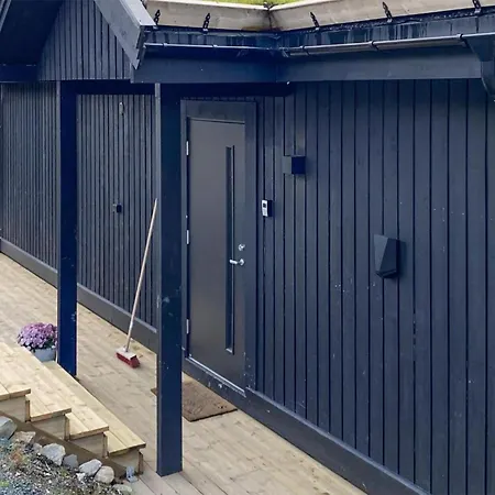 Feriehus In With House A Mountain View